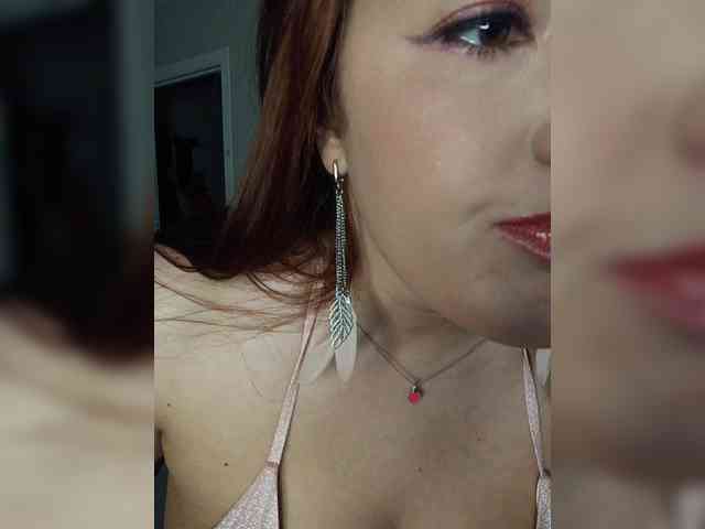 LaraMoon webcam
