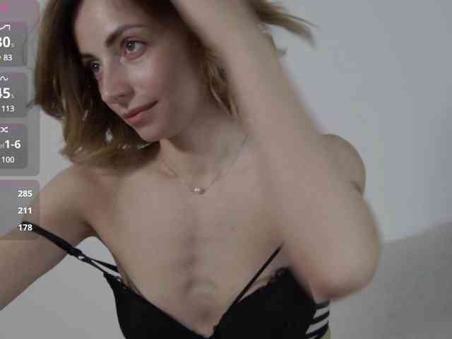 Little_Lilu webcam