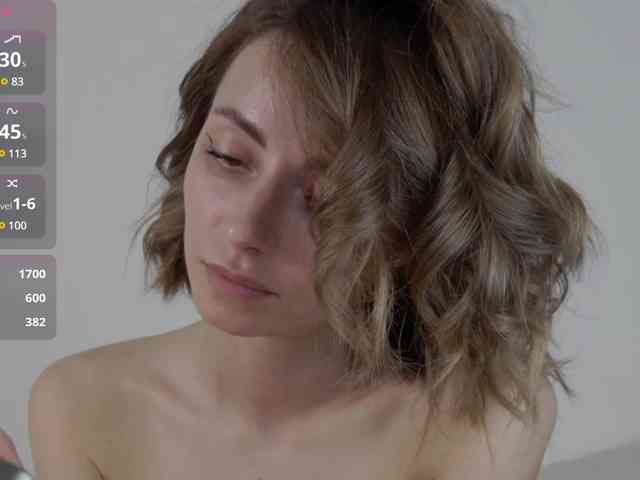 Little_Lilu webcam