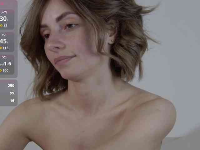 Little_Lilu webcam