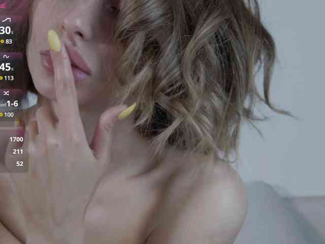 Little_Lilu webcam
