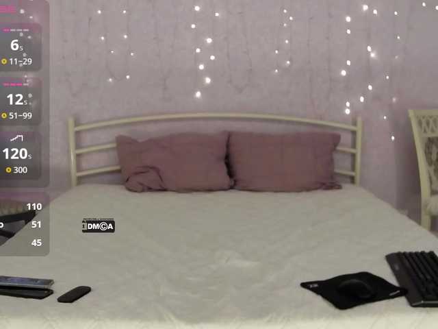 Versavia's BongaCams show and profile