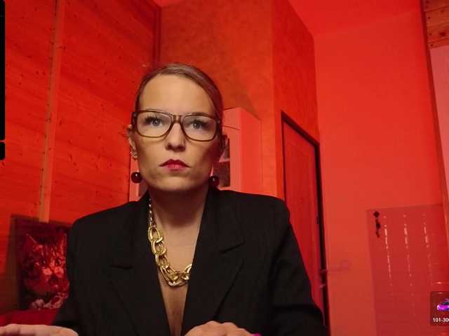 sweeteve050's BongaCams show and profile