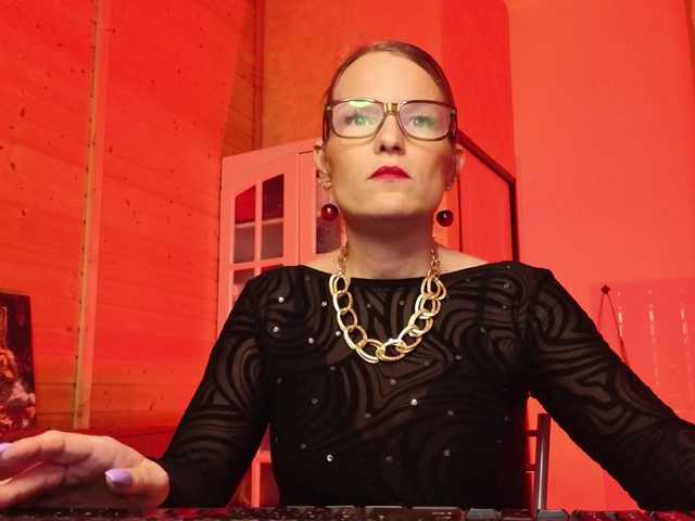 sweeteve050's BongaCams show and profile