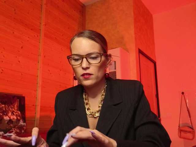 sweeteve050's BongaCams show and profile