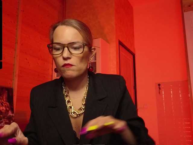 sweeteve050's BongaCams show and profile