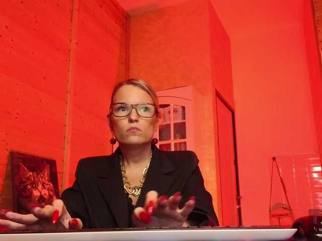 sweeteve050's BongaCams show and profile