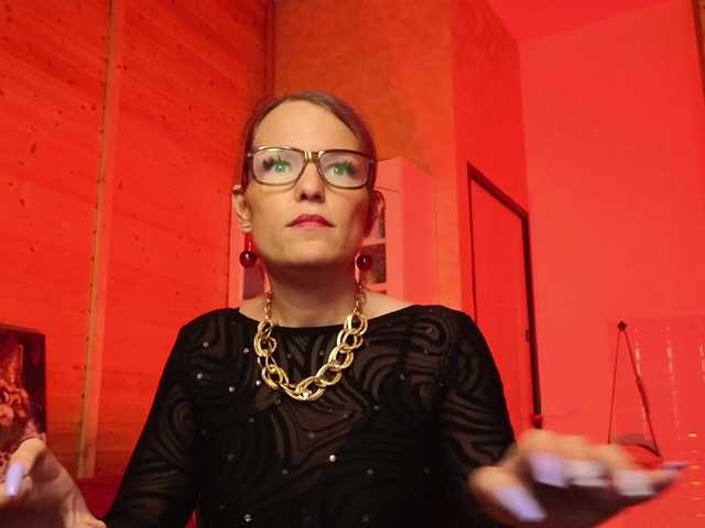 sweeteve050's BongaCams show and profile