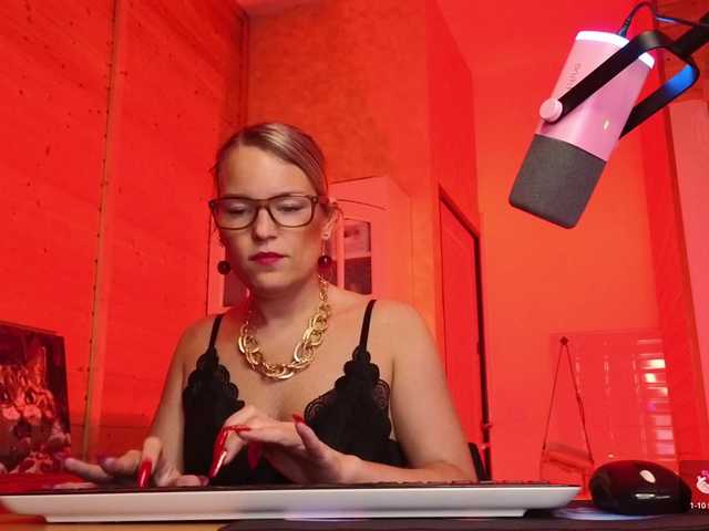 sweeteve050's BongaCams show and profile