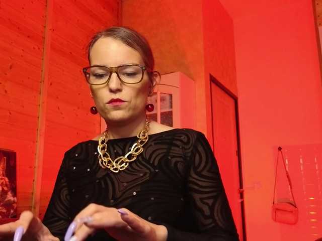 sweeteve050's BongaCams show and profile