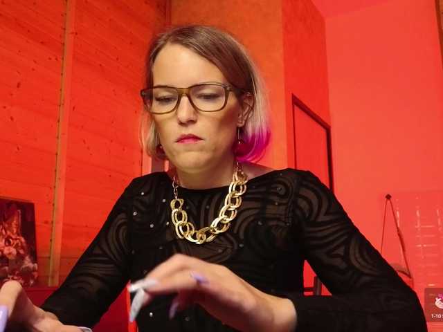 sweeteve050's BongaCams show and profile