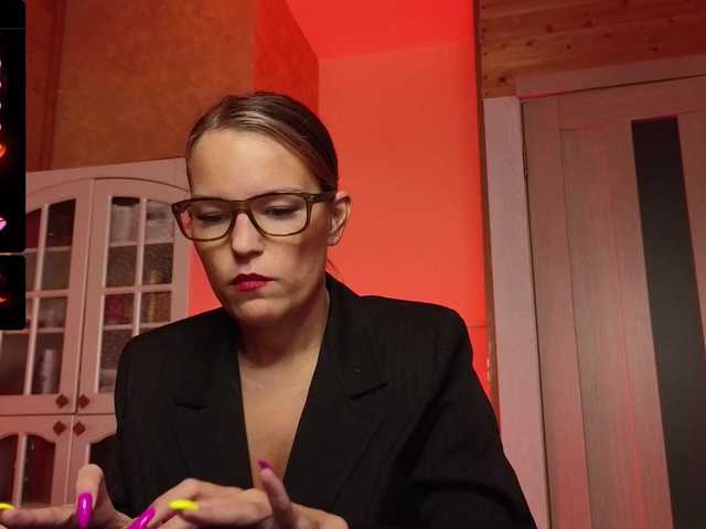 sweeteve050's BongaCams show and profile