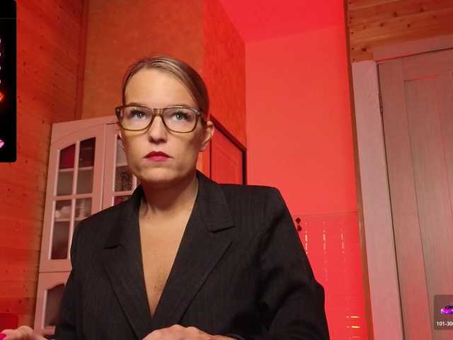 sweeteve050's BongaCams show and profile