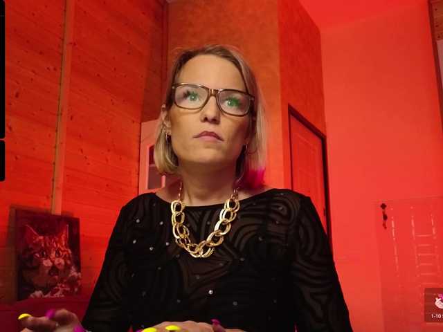 sweeteve050's BongaCams show and profile