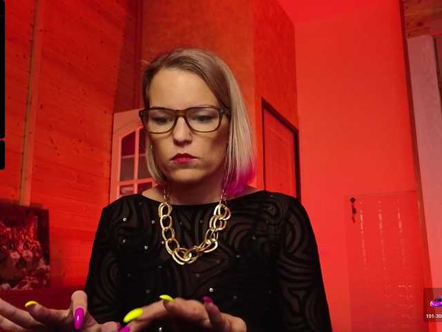 sweeteve050's BongaCams show and profile