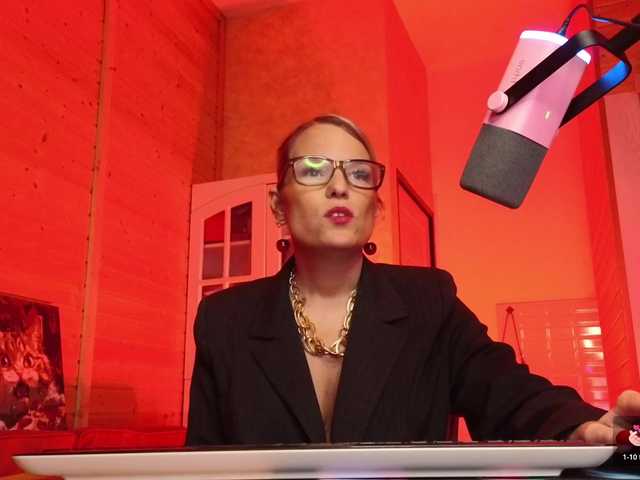 sweeteve050's BongaCams show and profile