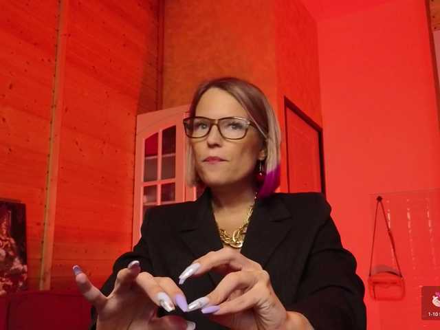 sweeteve050's BongaCams show and profile