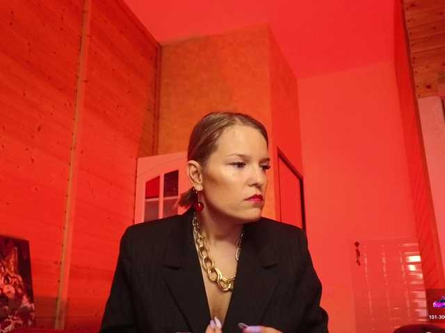 sweeteve050's BongaCams show and profile