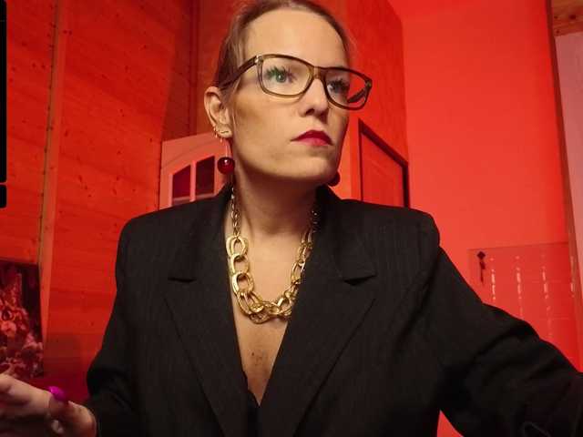 sweeteve050's BongaCams show and profile