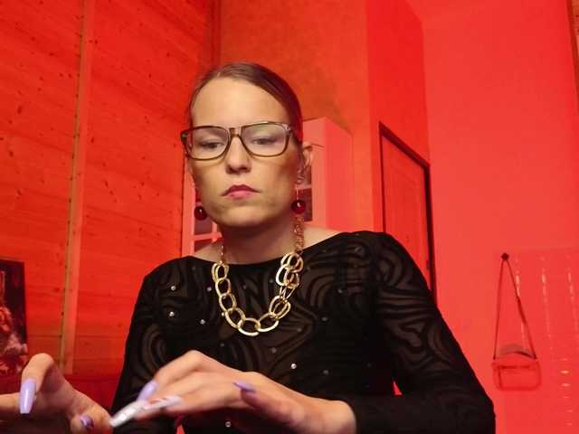 sweeteve050's BongaCams show and profile