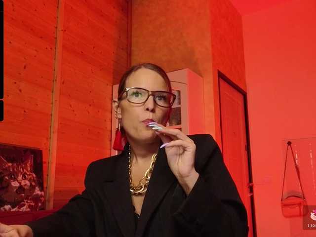 sweeteve050's BongaCams show and profile