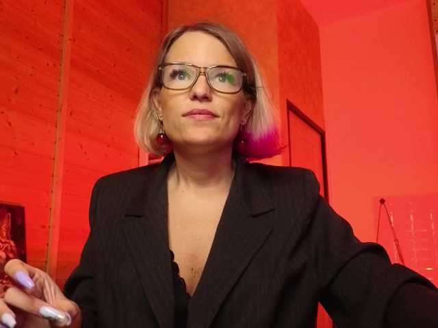 Preview of findom_lady_shine