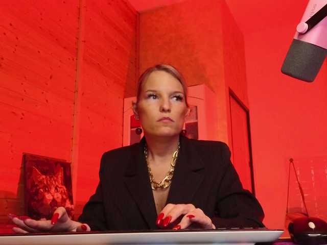 sweeteve050's BongaCams show and profile