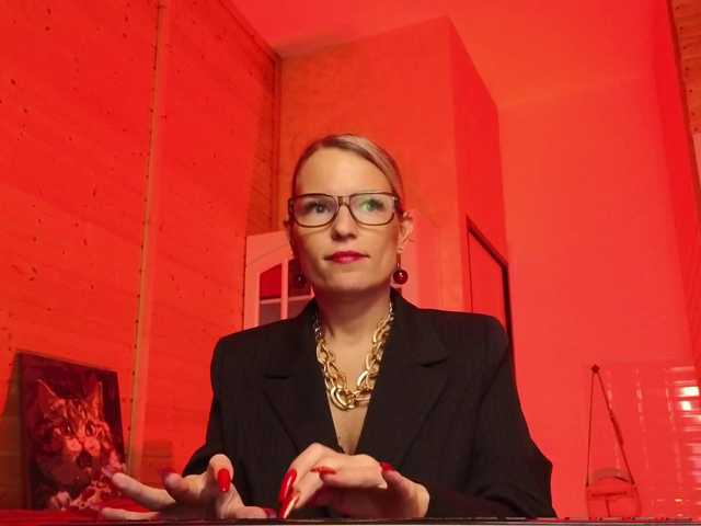 sweeteve050's BongaCams show and profile