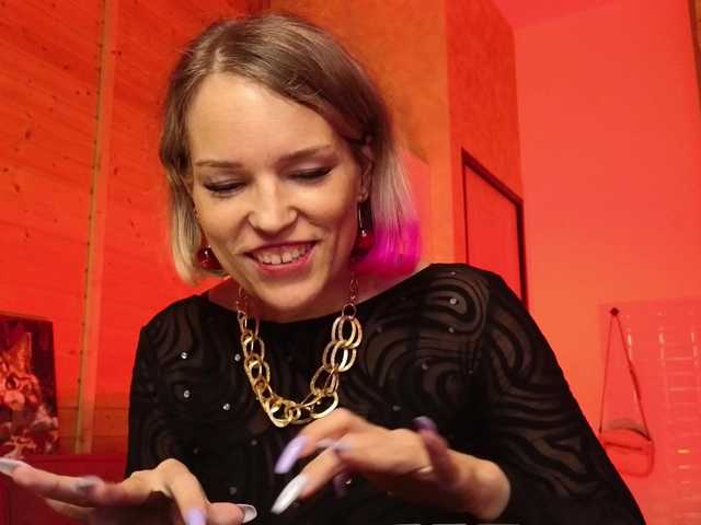 sweeteve050's BongaCams show and profile