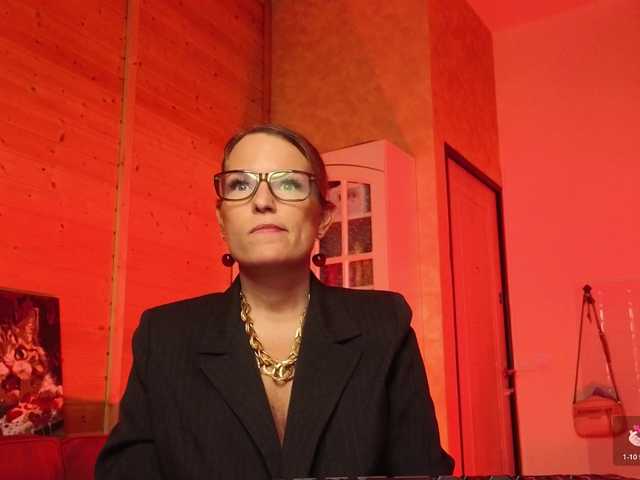 sweeteve050's BongaCams show and profile