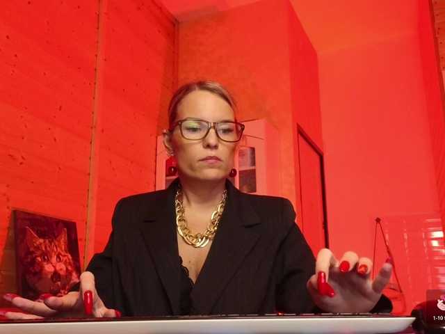 sweeteve050's BongaCams show and profile