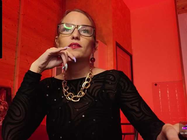 sweeteve050's BongaCams show and profile