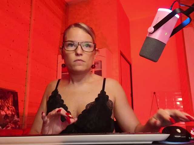 sweeteve050's BongaCams show and profile