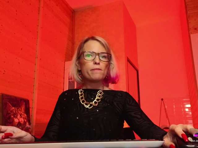 sweeteve050's BongaCams show and profile