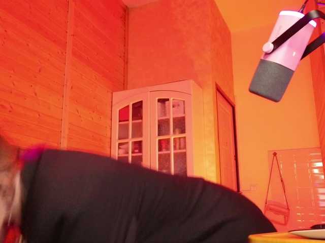 sweeteve050's BongaCams show and profile