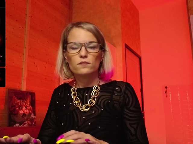 sweeteve050's BongaCams show and profile