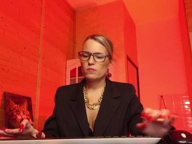 sweeteve050's BongaCams show and profile