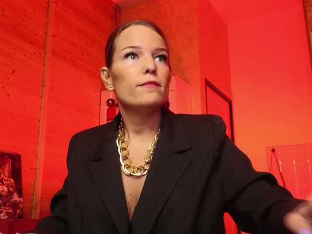 sweeteve050's BongaCams show and profile