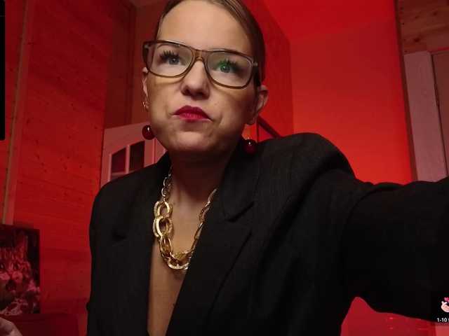 sweeteve050's BongaCams show and profile