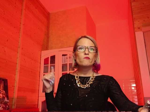 sweeteve050's BongaCams show and profile