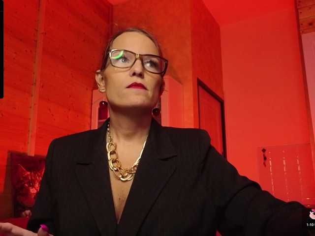 sweeteve050's BongaCams show and profile