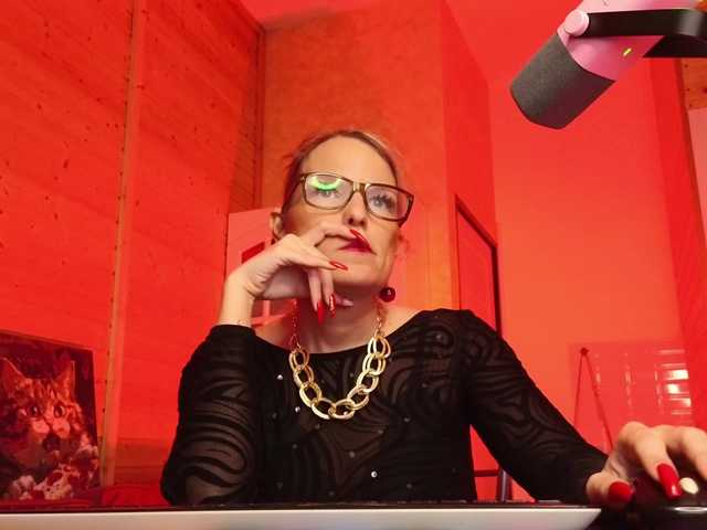 sweeteve050's BongaCams show and profile