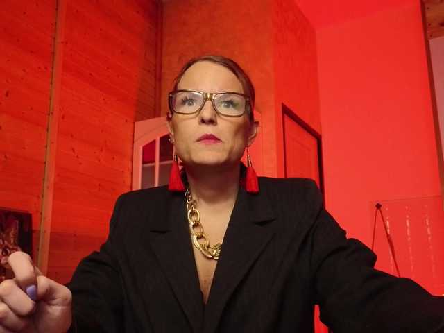 sweeteve050's BongaCams show and profile