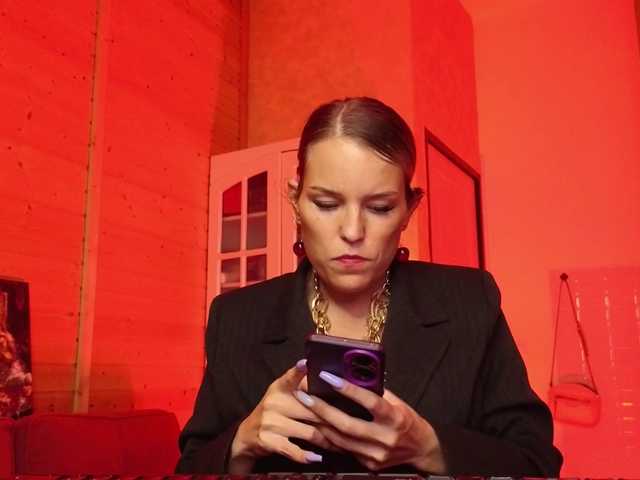 sweeteve050's BongaCams show and profile