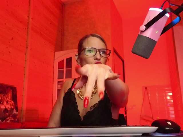 sweeteve050's BongaCams show and profile