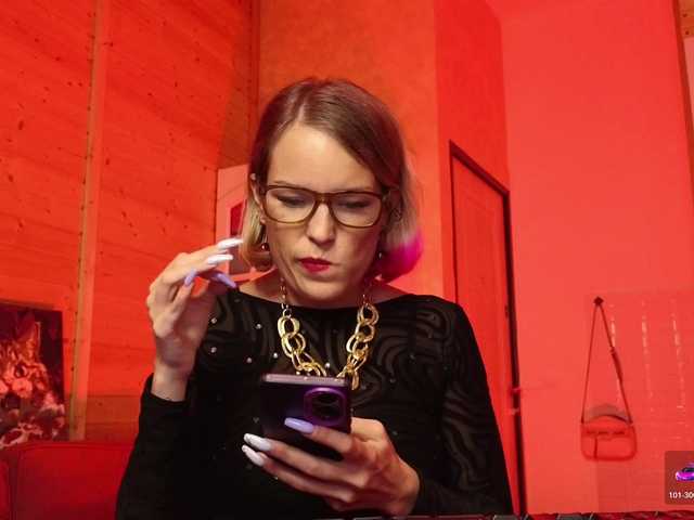 sweeteve050's BongaCams show and profile