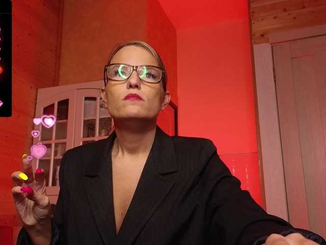 sweeteve050's BongaCams show and profile