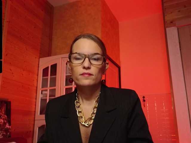 sweeteve050's BongaCams show and profile
