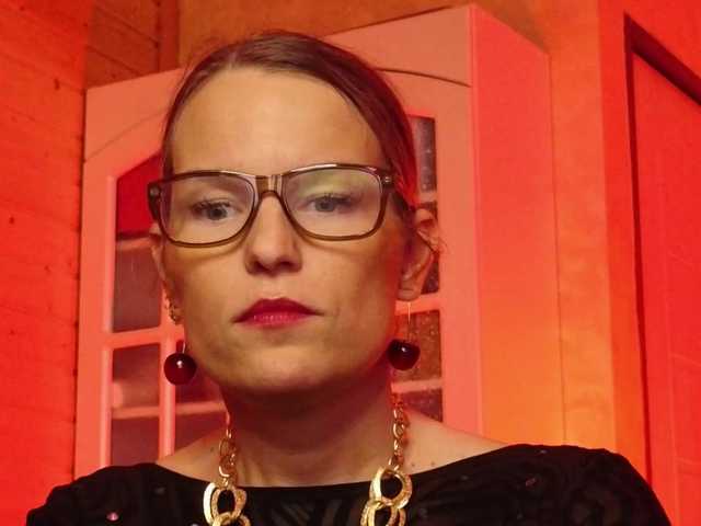 sweeteve050's BongaCams show and profile