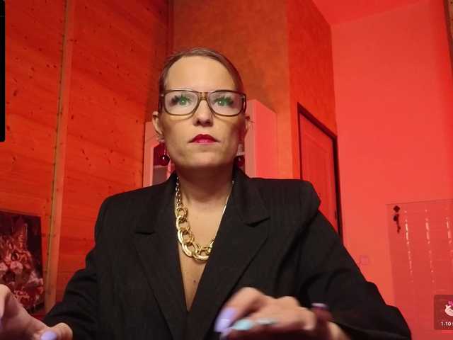 sweeteve050's BongaCams show and profile